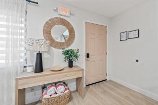 Family Beach Getaway, Steps to Sand, 2 King Suites - 7