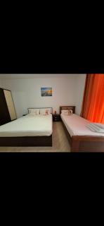 Stylish Beach Apartment Golem - 2