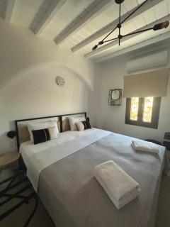 Apellōn Mykonos Luxury Seaview Retreat - 4