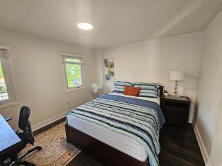 Cozy and comfortable home - Living room and Kitchen is shared - 1