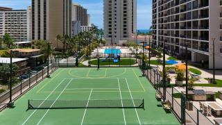 Waikiki condo with beach & pool access - 7