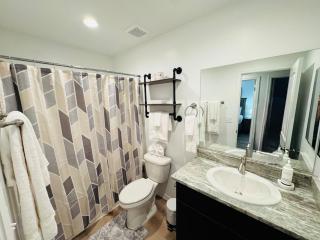 Prime Location Near Hospital & Restaurants - 5
