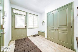 Bright Luxury Home-Hot Tub-Sunroom-King Bed-AC - 3