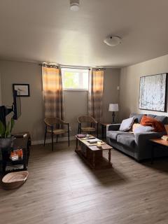 Eastpoint Cozy Apartment - 4