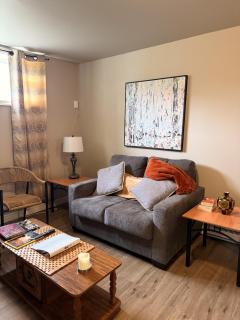 Eastpoint Cozy Apartment - 2