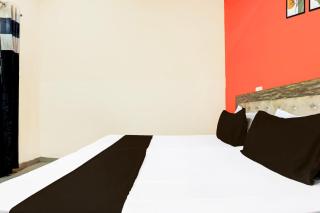 Spot On Hotel AnubhavRooms - 4
