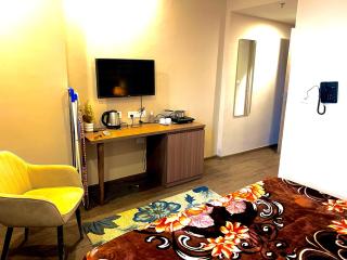 luxury noida stay - 3