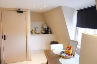 The Anchor Stuidio - Sleeps2 - 2 Minutes From Weymouth Beach - Fast Wifi - Smart Tv - Stunning Cosy Decor - 7