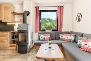Chalet Alpenzauber mit beheiztem Pool, Inzell - 4