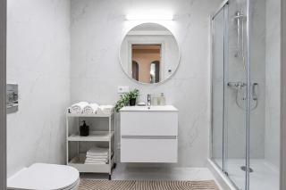 Sheffel Courtyard Residences - Grand Studio - 4