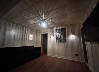 Cosy 2 Bedroom Coastal Retreat with Sea Views and a Private Indoor Hot Tub - 9