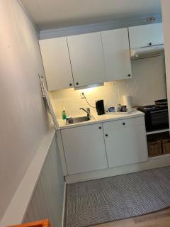 Simple, affordable apartment with good public transportation - 3