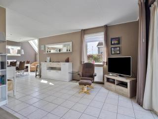 Bungalow in Breskens near Lighthouse & Beach - 2