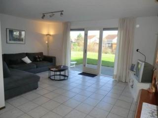 Bungalow in Breskens near the Beach - 9