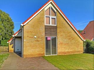 Bungalow in Breskens near Waterfront Beach - 0