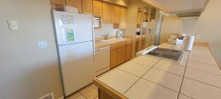 Waters Edge 212 - 5
