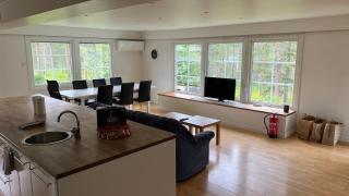 Modern & central 2-plansvilla med stora ytor och 6 sovrum - 6