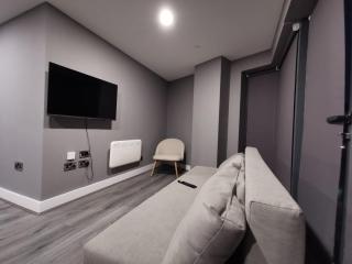 Modern 2-Bedroom Apartment - Liverpool Dockside Near Albert Dock - 0