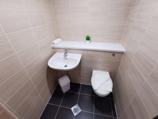 Modern 2-Bedroom Apartment - Liverpool Dockside Near Albert Dock - 1