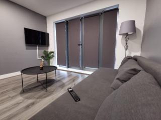 Modern 2-Bedroom Apartment - Liverpool Dockside Near Albert Dock - 8