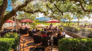 2BR near Wineries Golf Course View Parking - 7