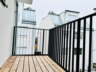 Modern Aparment with Terrace & Free Parking - Near Metro - 2