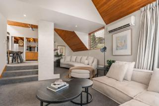 Sunshine Bay Lake Views - 9