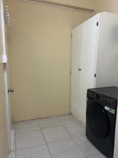 Hibiscus Apt 1 - 6