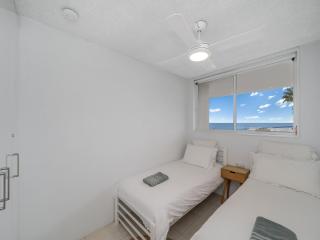 Oceanic Apt Unit 8 - 3