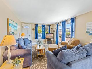 Wifi Outdoor Shower Deck Ocean Side 2Nd Floor, Just A Short Walk From The Best Lbi Attractions, A Small Park, And The Beach - 7
