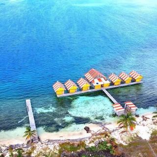 Cabañas sobre el mar en Guna Yala - 0