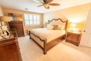 Roomy Retreat Martinsville Speedway - 3