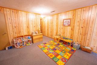 Roomy Retreat Martinsville Speedway - 2