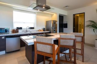 Luxury Apartment with Resort Amenities - 1