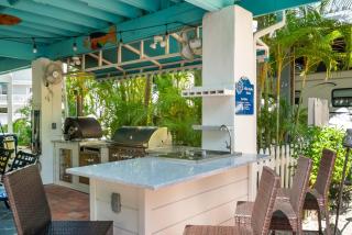 Tropical Villa Retreat Pool & Hot Tub - 3