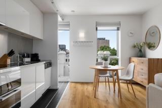 Modern 1BR Apt with Generous Balcony, Parking & Pool - 7