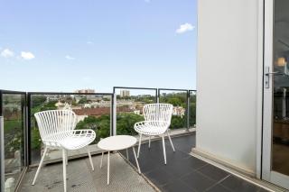 Modern 1BR Apt with Generous Balcony, Parking & Pool - 6