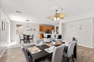 4BR Oasis Fast WiFi Workspace Near River - 7