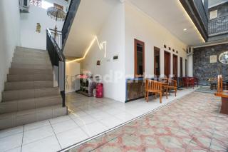 Nidra Living Guest House RedPartner Batu - 1
