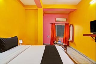 Hotel O by OYO Red Rose Near Noapara Metro Station - 1