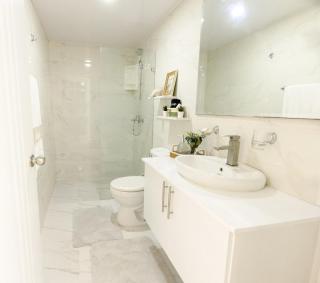 3 Bedroom Apartment Terrace and Pool Relaxation - 7
