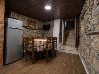 Guva Stone House Mangalem - 2