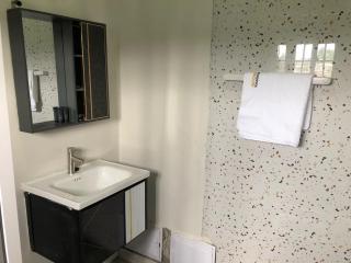 Mwetse Luxury Duplex C2- Secure - No Power Cuts - Pool - 9