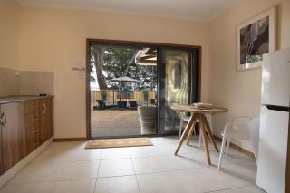 Latitude 17 Suite 2 - 6