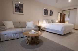 Latitude 17 Suite 2 - 1