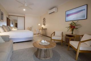 Latitude 17 Suite 2 - 2