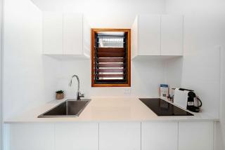 Latitude 17 Suite 3 - 4