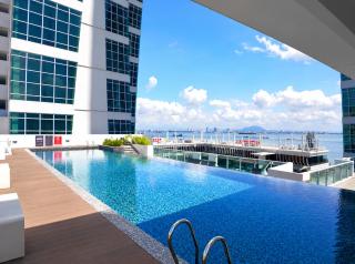 Georgetown Seaview Duplex 2BR for 6 Guests at Maritime Suites 073A - 1