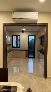 Premium 3BHK Flat in CBD Close to MG ROAD Ideal for 6-8 Guests - 0