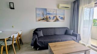 Modern Sea View 1BR Apartment 2 Min to the Beach by Flat Mаnager - 7